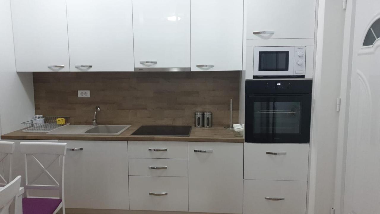 Waterfront Apartment Petrovina Kotor Exterior photo