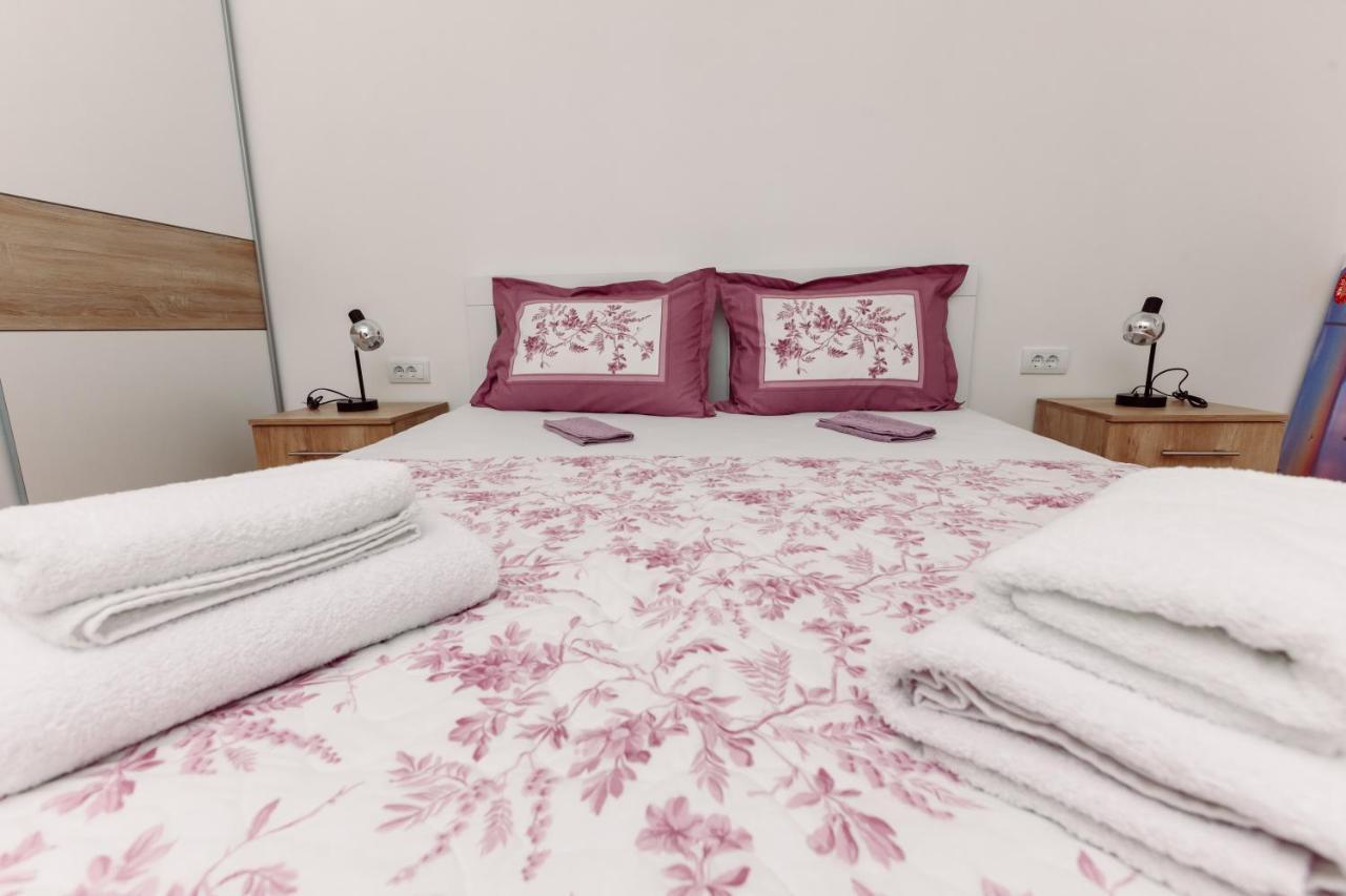Waterfront Apartment Petrovina Kotor Exterior photo