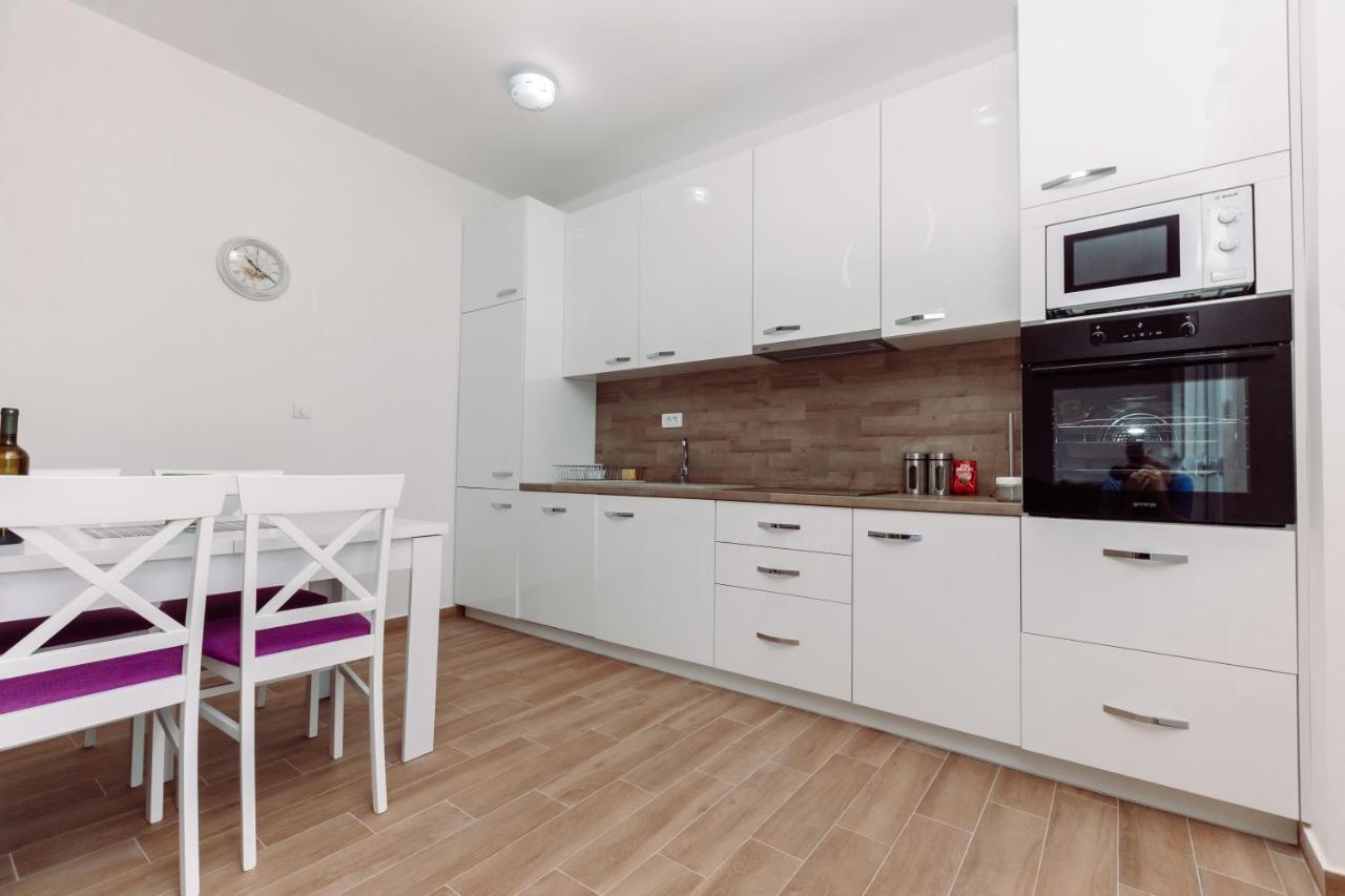 Waterfront Apartment Petrovina Kotor Exterior photo