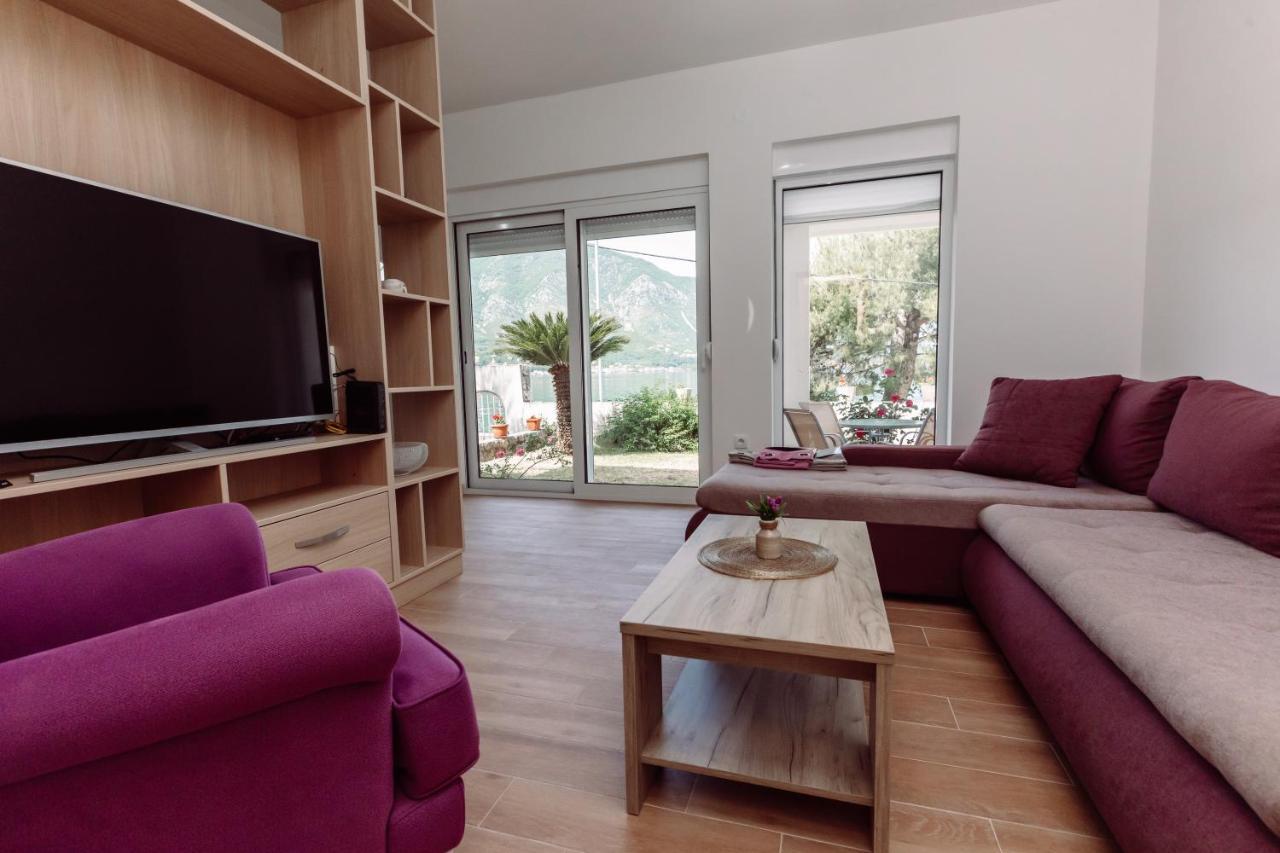 Waterfront Apartment Petrovina Kotor Exterior photo