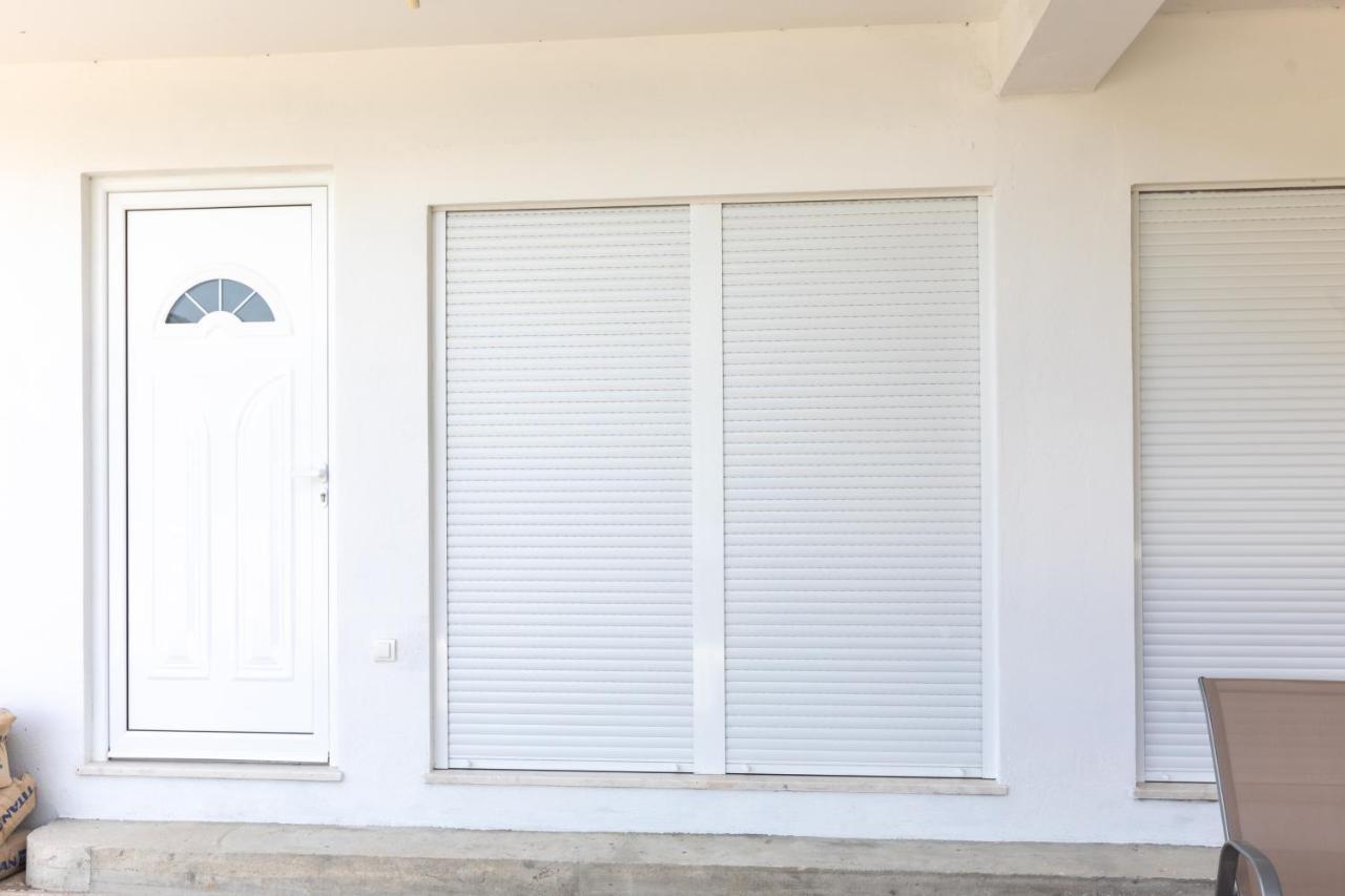 Waterfront Apartment Petrovina Kotor Exterior photo