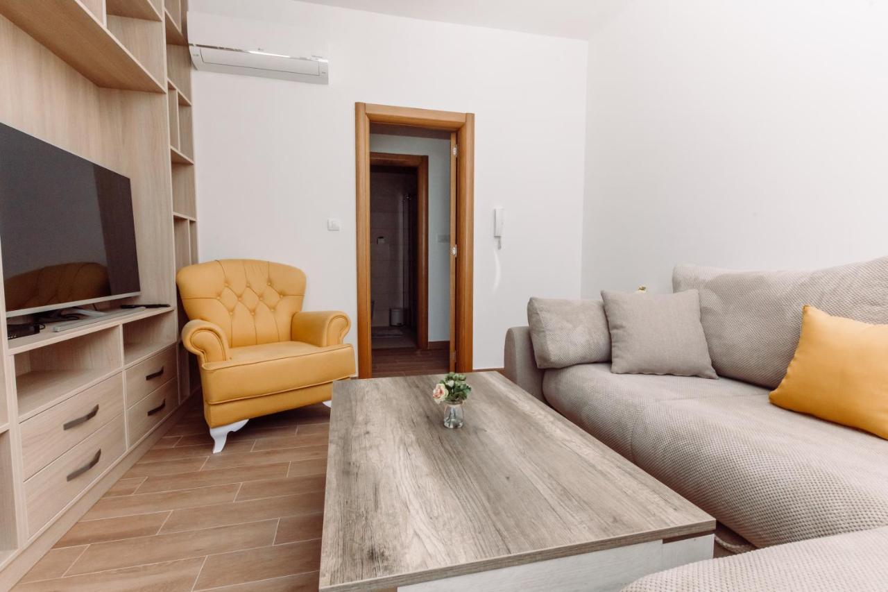 Waterfront Apartment Petrovina Kotor Exterior photo