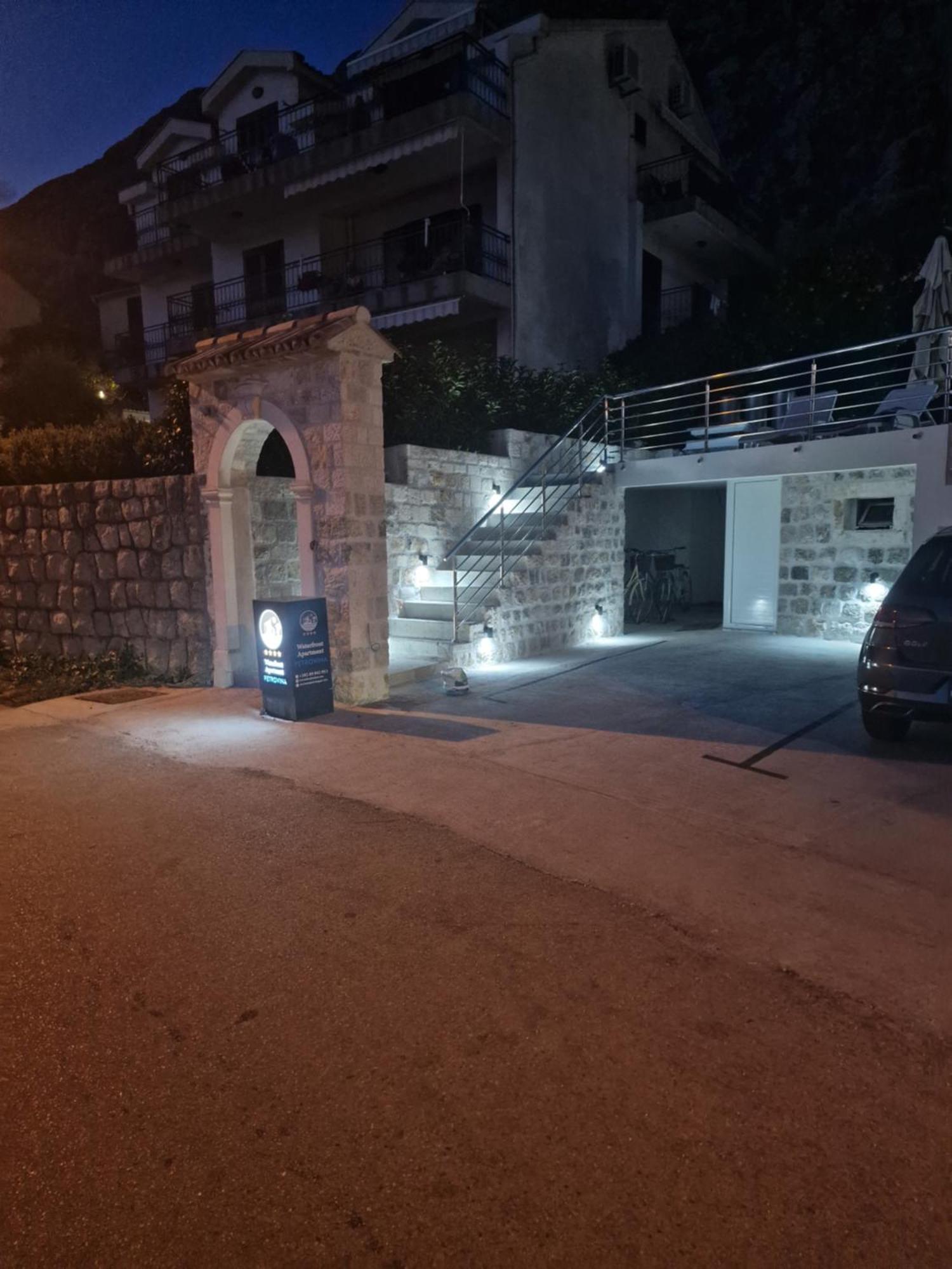 Waterfront Apartment Petrovina Kotor Exterior photo