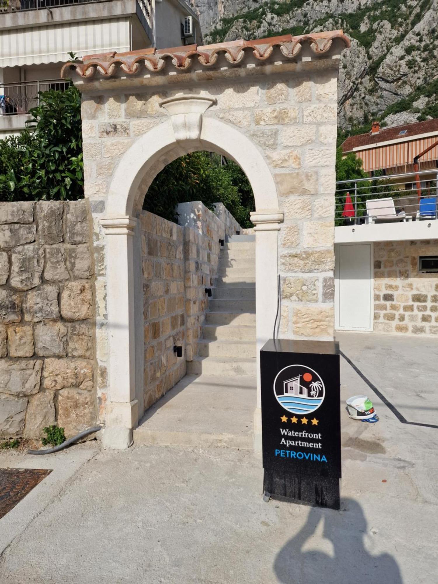 Waterfront Apartment Petrovina Kotor Exterior photo