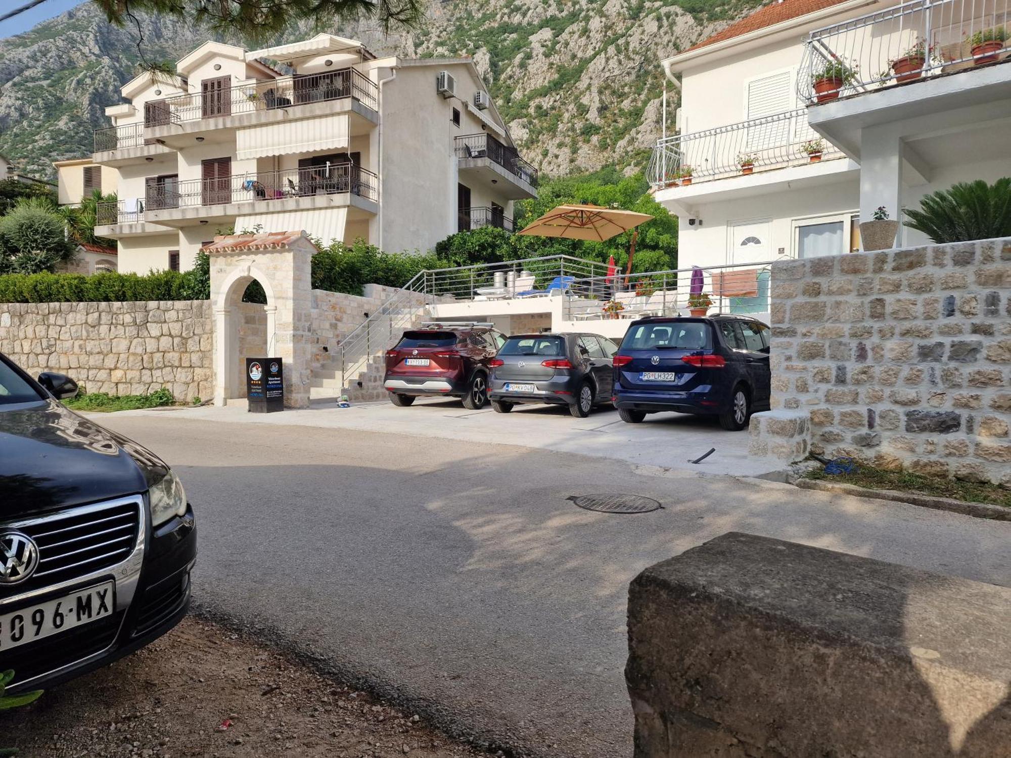 Waterfront Apartment Petrovina Kotor Exterior photo